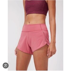 Outdoor Voices Hudson shorts 4” Small